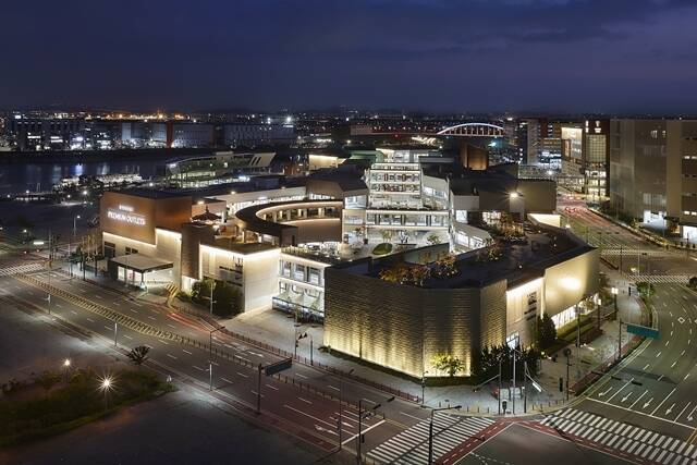 현대백화점이 현대프리미엄아울렛 김포점의 외국인 관광객 매출액 성장률이 60%대를 기록했다고 발표했다. /현대백화점