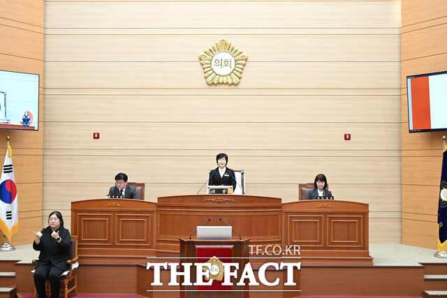 보령시의회가 6일 제266회 임시회 제1차 본회의를 개회하며 8일간의 일정을 시작하고 있다. /보령시의회