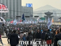  '윤석열 석방' 사흘째…단식농성에 서명운동까지 후폭풍