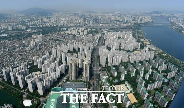 정부가 한국부동산원과 함께 전국 빈집 현황을 쉽게 확인하고, 활용 방안을 공유할 수 있도록 오는 12일부터 빈집애(愛) 누리집을 개편·운영한다. /더팩트 DB