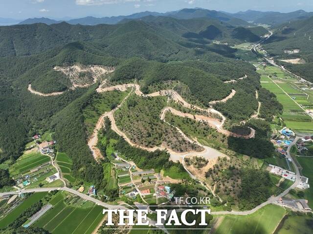 경남 고성군이 ’갈모봉 선도 산림경영단지‘가 산림청 주관 ‘사유림 선도 산림경영단지 우수기관 평가’에서 2년 연속 ‘매우 우수’ 등급에 선정됐다./고성군