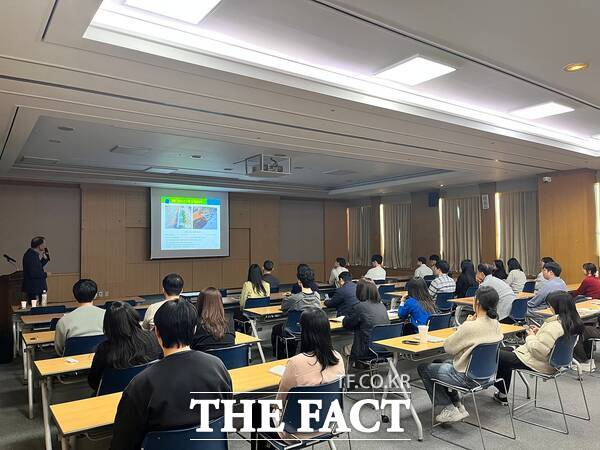 대전시 건설관리본부가 지난 13일 공사감독 공무원들을 대상으로 안전관리 역량 교육을 실시했다./대전시
