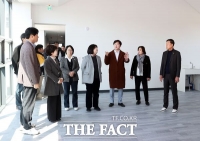  유성구의회 행자위, 학하동 복합커뮤니티센터 건립현장 점검…지역공동체 활성화 모색