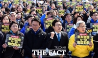  '윤석열 즉각파면' 외치는 박찬대 더불어민주당 원내대표 [포토]