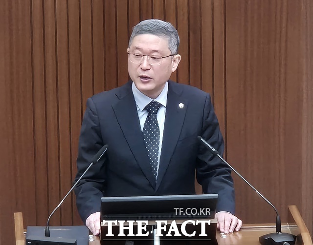 안신일 의원이 19일 세종시의회 제97회 임시회 제4차 본회의에서 5분 자유발언을 하고 있다. /김형중 기자