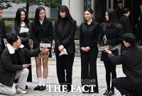 [속보] 법원, 뉴진스 독자활동 금지 가처분 인용…어도어 손들어줘