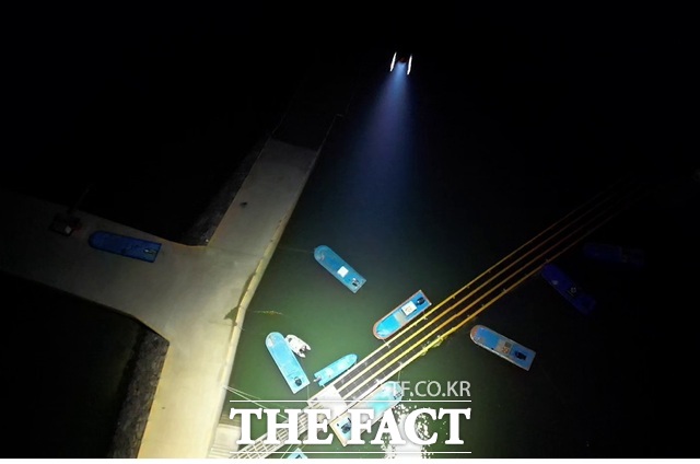 서산시 드론 특별자유화 구역에서 지난 19일 진행된 태경전자 조명 방송 드론 실증 비행 모습 /서산시