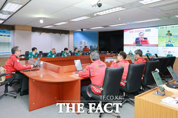대전시가 25일 5개 자치구와 함께 봄철 대형 산불 대응체계를 점검했다./대전시