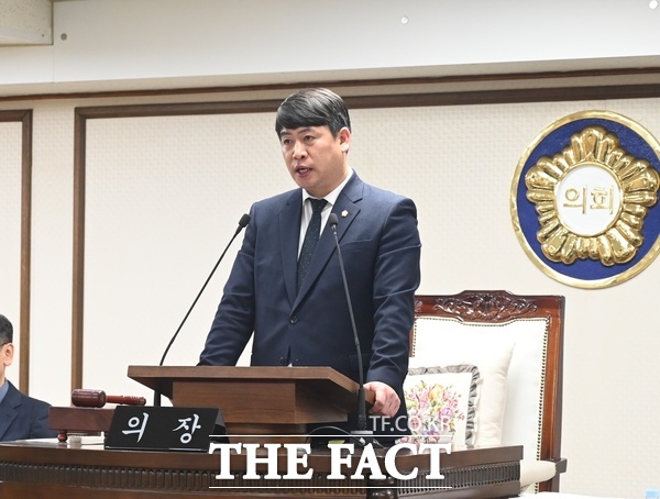 대전 중구의회는 27일 제2차 본회의를 끝으로 총 7일간의 일정으로 진행된 제265회 임시회를 마무리했다. 오은규 의장이 폐회를 선언하고 있다. /대전 중구의회