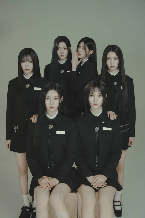 6인조 신인 걸그룹 이프아이가 오는 4월 8일 미니 1집 ERLU BLUE를 발매하고 데뷔한다. /하이헷엔터