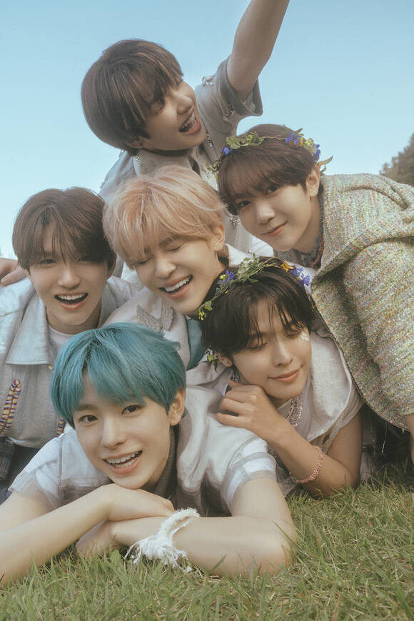 NCT WISH는 오는 4월 14일 2번째 미니 앨범 poppop을 발매한다. SM은 한층 업그레이드된 NCT WISH 특유의 맑고 경쾌한 음악과 톡톡 튀는 매력이라고 소개했다. /SM