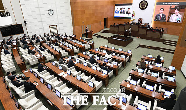 오세훈 서울시장이 지난해 11월 20일 오전 서울 중구 서울시의회에서 열린 제327회 정례회 제4차 본회의에서 발언하고 있다. /서예원 기자