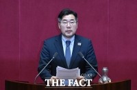  제안설명하는 박찬대 '덥수룩한 수염' [포토]