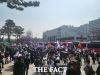  '축제에서 오열로' 尹 파면에 보수집회 '급변' [이슈클립]