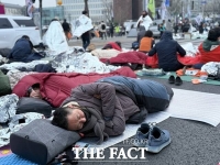  '운명의 날 밝았다' 윤 탄핵 찬반 집결…선고 앞두고 긴장 고조
