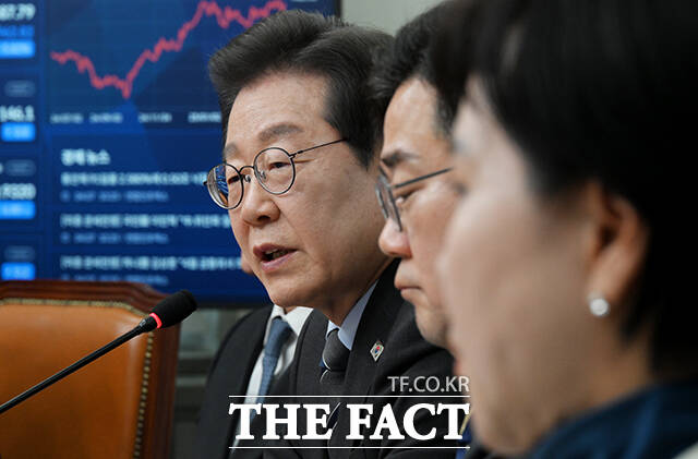 발언하는 이재명 대표.