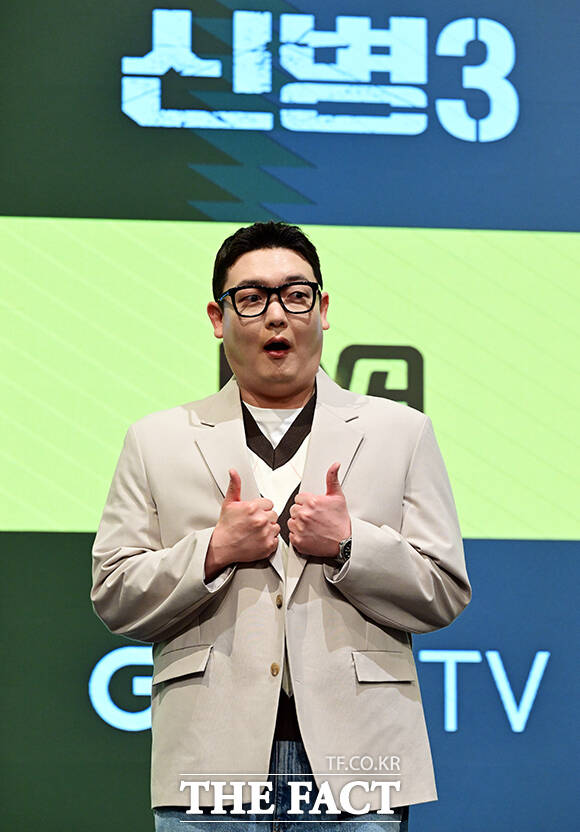 배우 김민호가 7일 오후 서울 구로구 디큐브시티에서 열린 지니TV 오리지널 신병3 제작발표회에 참석해 포즈를 취하고 있다. /임영무 기자