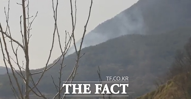 7일 오후 경남 산청군 금서면 향양리 한 야산에서 불이났다./산림청