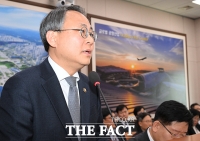 여객기 참사 특별위원회 전체회의 참석한 고기동 직무대행 [포토]