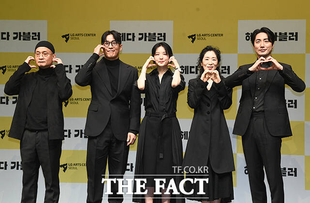 원 캐스트로 출연하는 연기파 배우들.