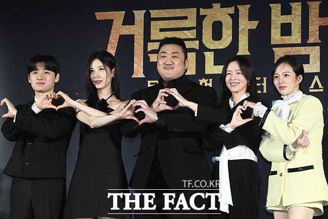 과연 마동석(가운데)이 범죄도시 시리즈에 이어 거룩한 밤: 데몬 헌터스로 또 한번 천만 관객을 사로잡을 수 있을지 이목이 집중된다. /서예원 기자