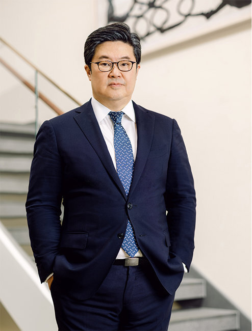 김병주 MBK파트너스 회장이 홈플러스 납품사 미정산금 지급을 위해 사재를 출연하고 600억원 규모의 대출 지급보증을 선다. /MBK파트너스