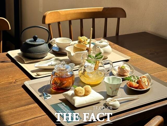 차덕분 K-찻자리 문화 체험 프로그램(웰니스 대표 메뉴). /인천관광공사