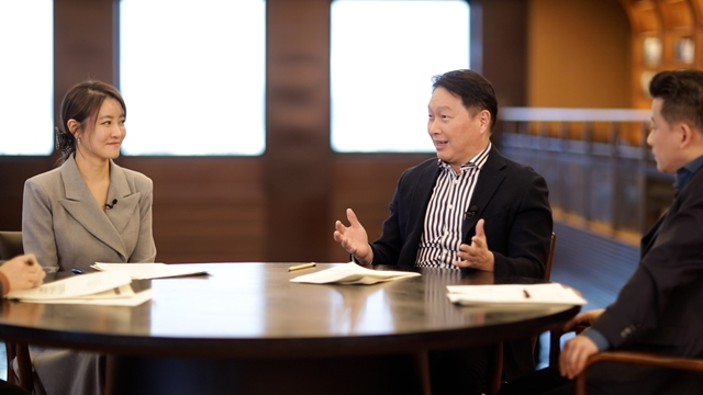 구조적 난제에 대한 최태원 회장 등 기업인들의 고민과 해법을 담은 다큐멘터리 방송이 오는 12일 방영된다. /대한상의