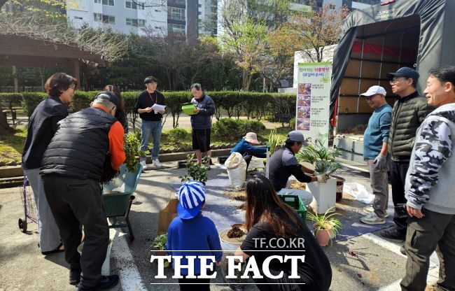 찾아가는 식물병원 진행 모습 /의왕시