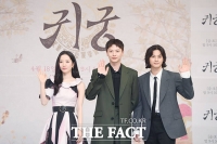  용이 되지 못한 악신과 무녀의 사랑 이야기 '귀궁' [TF사진관]