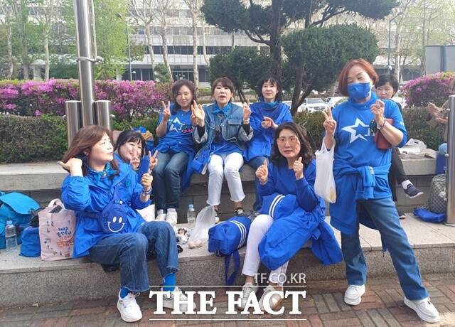가수 진해성의 팬심을 밝힌 닉네임 나무꾼은 진해성님은 오디션 이전부터 눈여겨봤던 터라, 미스터트롯2 이후 현역가왕을 거치면서 더 특별한 음악적 매력에 빠져들고 공감하게 됐다고 말했다. /강일홍 기자