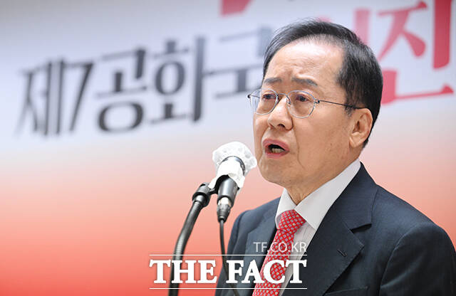 홍준표 국민의힘 대선 경선 후보가 18일 오전 서울 여의도 선거캠프에서 사회·교육·문화 분야 비전 발표를 하고 있다. /박헌우 기자