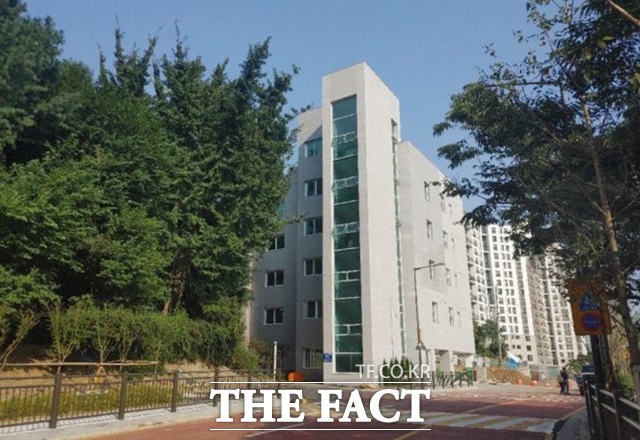 시립 은평실버케어센터. 어르신 전용 돌봄시설로 기부체납 받아 오는 5월 개소할 예정이다./서울시