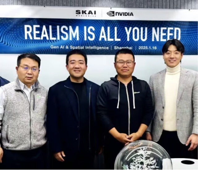 젠슨 황 엔비디아 CEO가 피지컬 AI를 핵심 키워드로 꼽은 가운데 스카이(SKAI)인텔리전스가 엔비디아의 산업용 AI 플랫폼 옴니버스(Omniverse) 기반 협업을 진행하고 있다. (왼쪽부터) 렌 지안빙 엔비디아 중국 리테일 사업개발 총괄 책임자, 모건 마오 스카이인텔리전스 공동대표 및 AI 총괄, 제노 잔 헤 엔비디아 옴니버스 아태지역 비즈니스 총괄, 이재철 스카이 인텔리전스 대표. /스카이인텔리전스 공식 링크드인