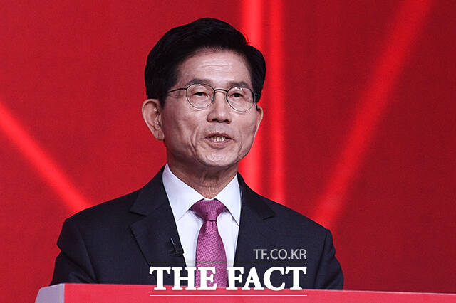 인사말 하는 김문수 국민의힘 대선 경선 후보.