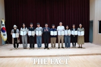  계룡시애향장학회, 2025학년도 장학증서 수여식 개최