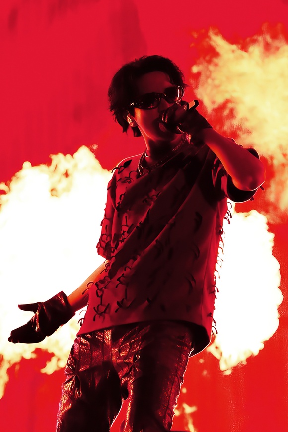 방탄소년단 제이홉이 19~20일 양일간 일본 사이타마에서 콘서트를 개최했다. 이번 공연은 티켓 오픈과 동시에 전 회차 전석 매진돼 제이홉의 뜨거운 인기를 입증했다. /빅히트 뮤직