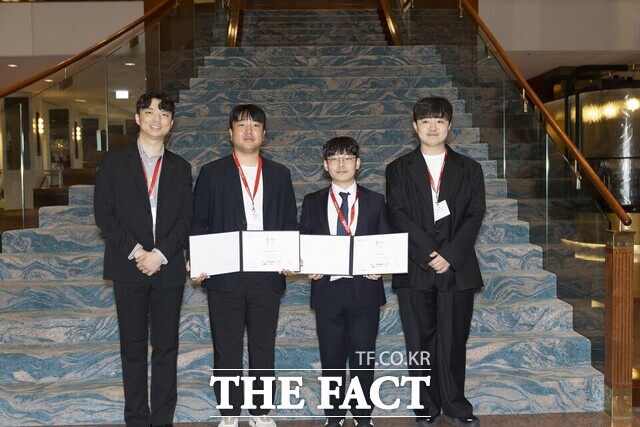 제 19회 스틸챌린지 세계대회에 포스코 포항제철소 STS제강부가 동아시아 대표로 참여했다. /포스코