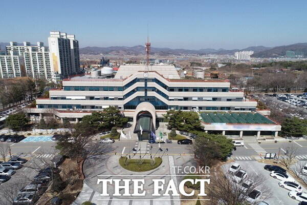 아산시청 청사 전경./아산시