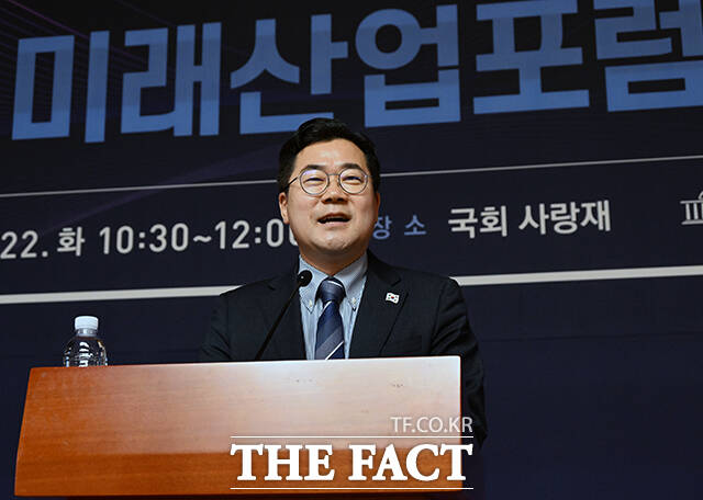 축사하는 박찬대 더불어민주당 당대표 직무대행 겸 원내대표.