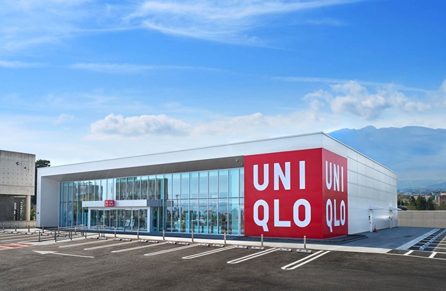 유니클로가 제주도에 도남점과 서귀포점을 오픈한다. /유니클로