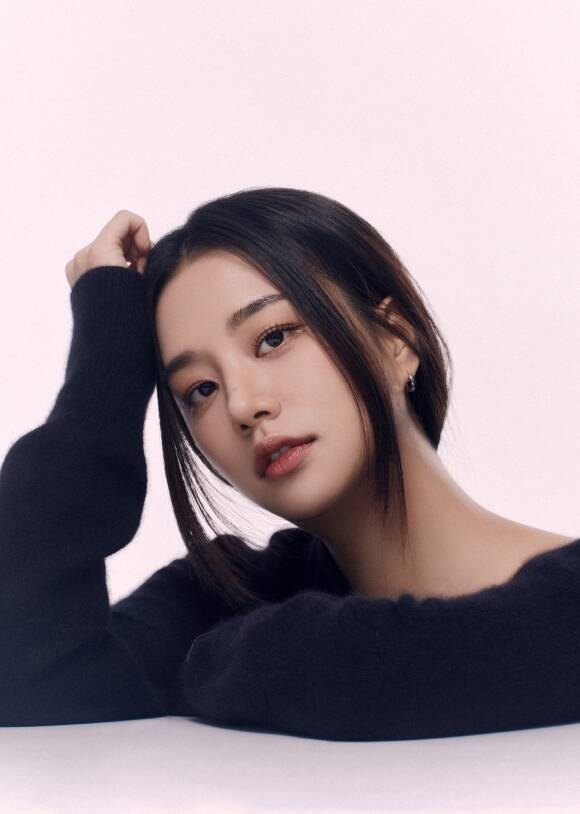 그룹 라붐 출신 배우 솔빈이 최근 935엔터테인먼트와 전속계약을 체결했다. /935엔터테인먼트