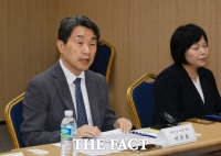  의정갈등 돌파구 될까…이주호, '학생 참여 의학교육위' 약속