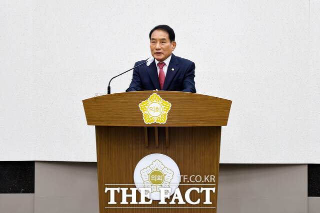 김덕주 당진시의원은 23일 제119회 임시회 제1차 본회의에서 5분 자유발언을 통해 전통시장과 골목상권 개선책 마련을 촉구했다. /당진시의회