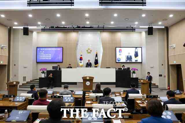 당진시의회는 23일 제119회 임시회를 열고 본격적인 의정활동에 들어갔다. /당진시의회