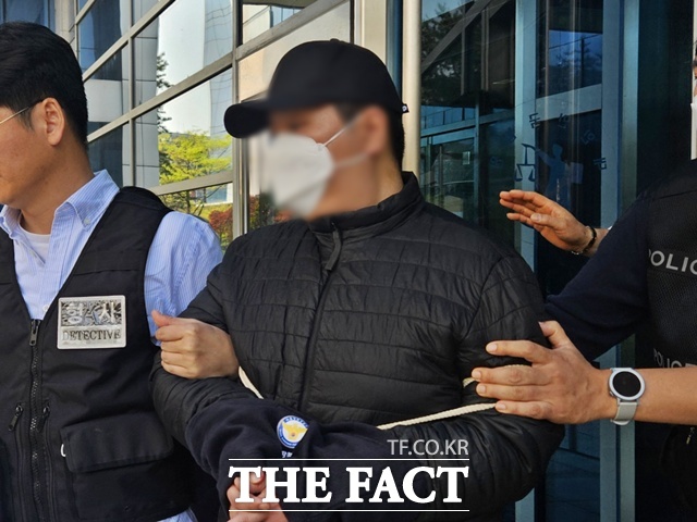 서울북부지법 형사10단독 최기원 판사는 24일 서울 강북구 지하철 4호선 미아역 인근 마트에서 흉기난동을 벌여 여성 1명을 숨지게 한 혐의를 받는 30대 남성 A 씨에 대한 구속영장을 발부했다. /이다빈 기자