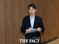 윤건영 '조사도 없이 文 기소…尹이 밥 사주면서 오더내렸나'