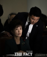  퇴장 지시 거부하는 박선영 진화위원장 [포토]