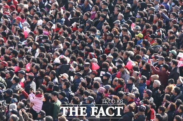 안정적인 노후 생활을 위해서 주택 다운사이징이 현실적인 대안이 될 수 있다는 제언이 나왔다. /뉴시스