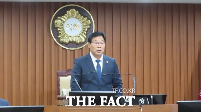 조용훈 논산시의장이 25일 제263회 임시회에서 개회사를 하고 있다. /김형중 기자